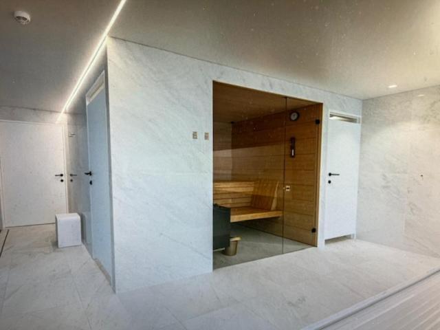 Schravenhoek Met Indoorzwembad En Sauna Veurne Exterior photo